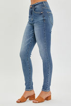 Mid Rise Clean Ankle Skinny Jeans