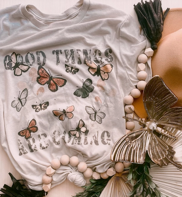 Good Things Are Coming Short Slv Graphic Tee