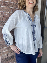 Embroidered Double Gauze 3 Qtr Slv Top w/Cut Out V Neck