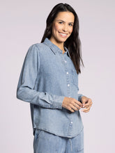 Shay Button Down Collared Chambray Shirt T2665