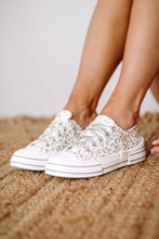 Aman Prints Tennis Shoes w Sparkle Laces
