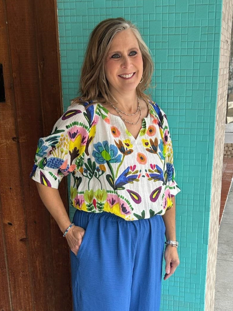 Pleated Cut Out V Neck Popover Short Banded Slv Top T25351BM