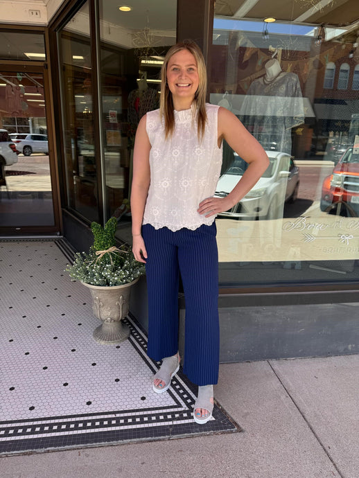 Striped Wide Leg Pull On Elastic Waist Pants w Tie Waist 589-2373