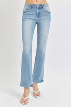 Mid Rise Ankle Straight Relaxed Jeans