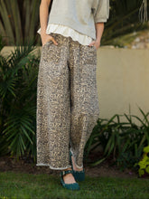 Balloon Wide Leg Pull On Pants w Elastic Waist w Frayed Hem Detail B12054