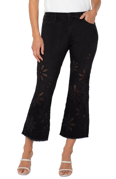 Hannah Crop Flare Jeans w Embroidered Daisy Details LM7259R82E25