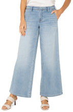 Weekender Relaxed Wide Leg Jeans LM4678SSL