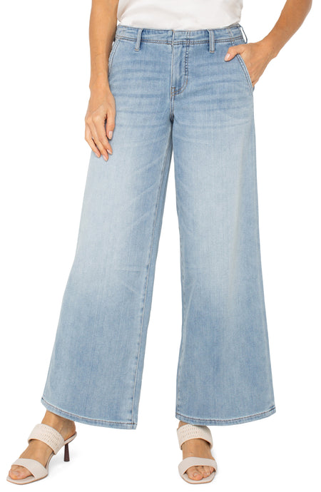 Weekender Relaxed Wide Leg Jeans LM4678SSL