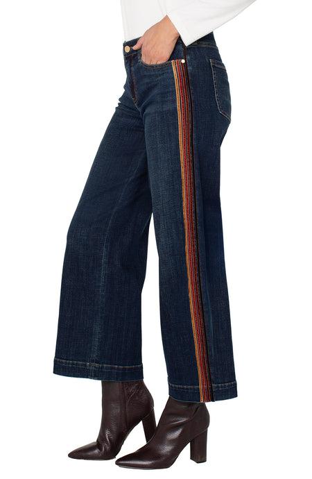 StrideWide Leg Jeans w Velvet Trim Details LM7A80CH4