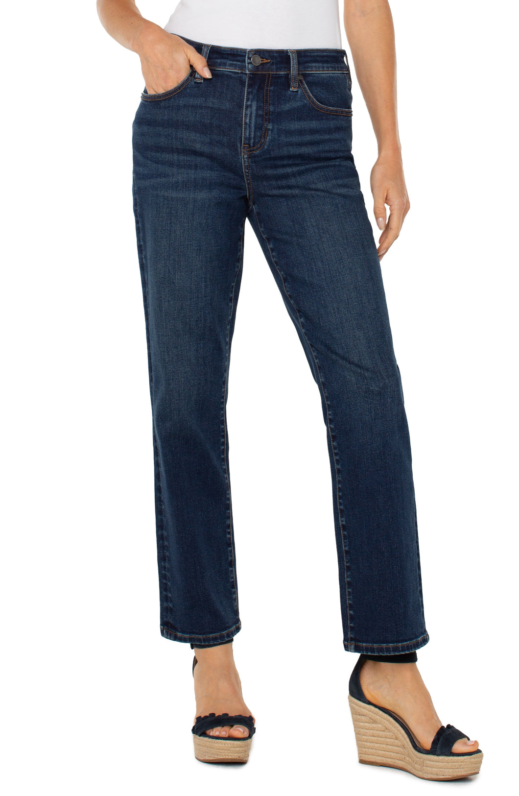 Liv Non-Skinny Relaxed Skinny Jeans w 28