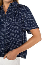 Button Down Collared Half Flutter Slv Blouse w Raised Print Detail LM8F99WV56