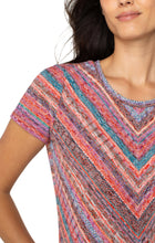 Striped V Pattern Short Slv Top w Scoop Neck LM8D17KU55P