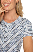 Striped V Pattern Short Slv Top w Scoop Neck LM8D17KU55P