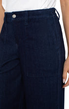 Wide Leg Cropped Cargo Jeans w Elastic Back Waistband LM7A61FK2