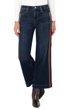 StrideWide Leg Jeans w Velvet Trim Details LM7A80CH4