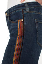 StrideWide Leg Jeans w Velvet Trim Details LM7A80CH4