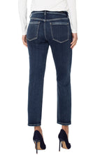 Liv Relaxed Med Wash Skinny Jeans w 28" Ins LM7853F88