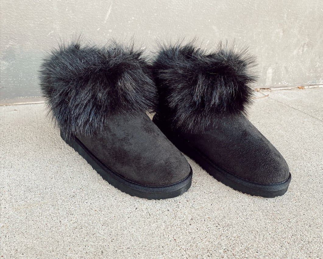 Frost Pull On Booties w Fur Accent