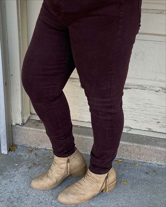 Abby High Rise Ankle Colored Jeans w 28