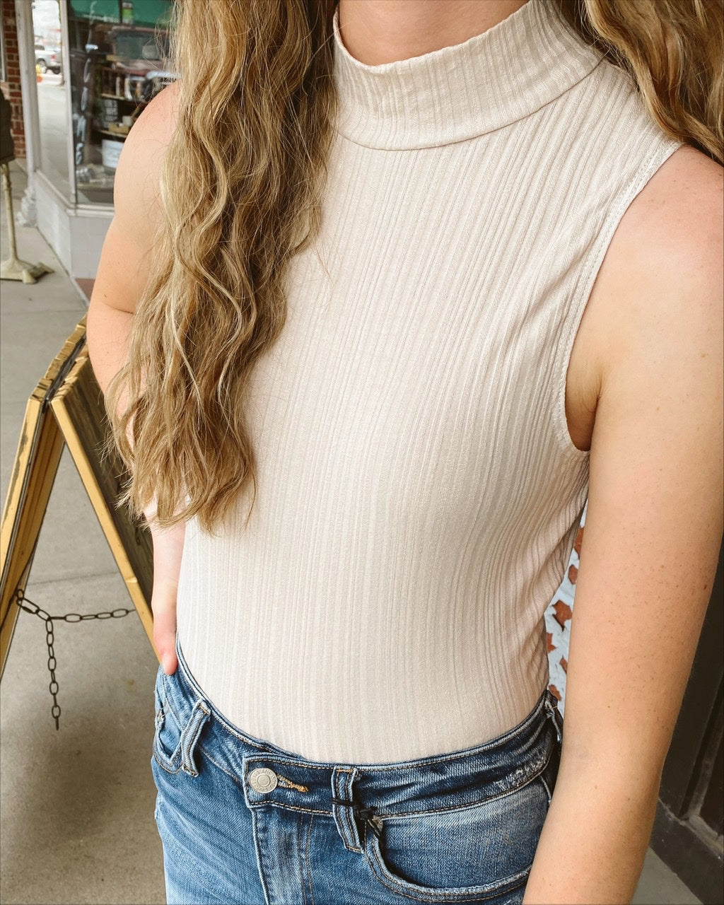 Knit Ribbed Turtle Neck Slvless Crop Top