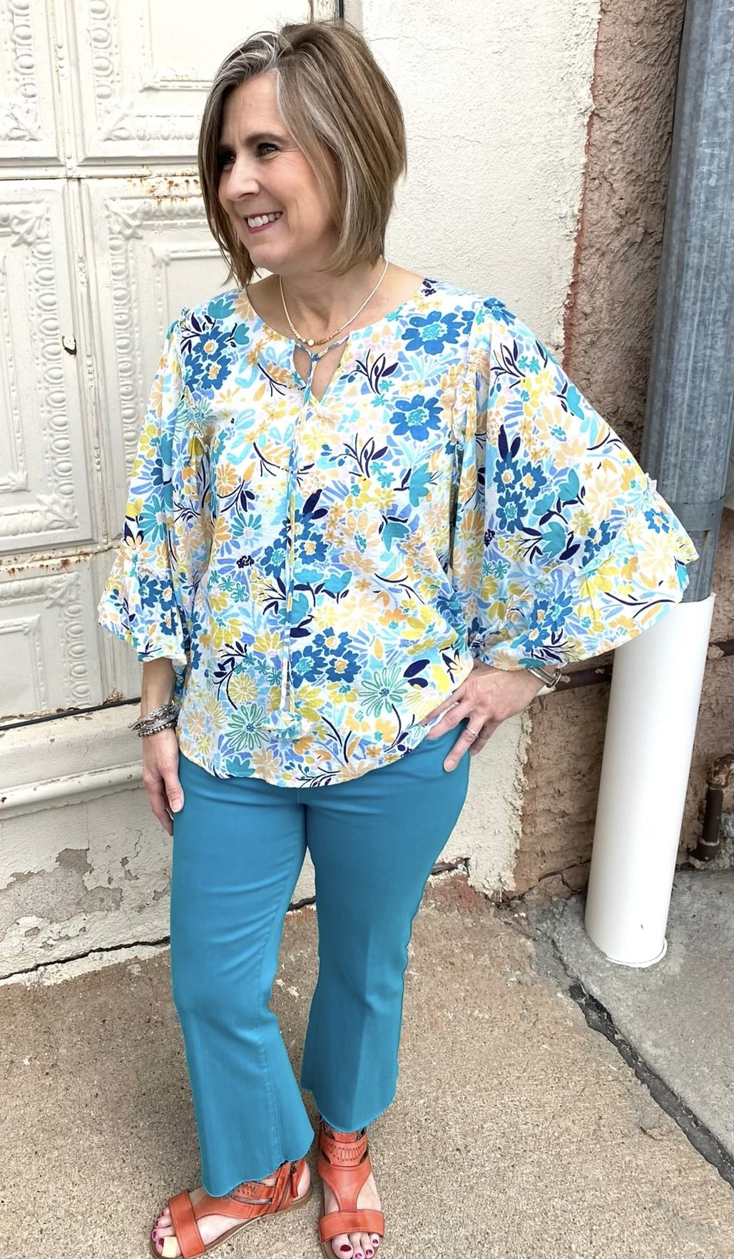 Ivy Jane Mixed In Blues Floral Wide Ruffled Slv Top w Ties
